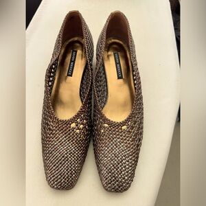 Never worn women’s flats